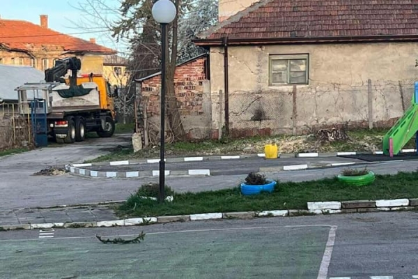 градина-лозен113AA9B827-41D2-B8EB-3C2B-B041A8D05841.jpg