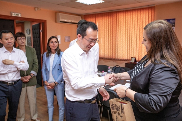ninbo25EA349F2C-BEF6-E2FE-3E1C-72EBA5F43C11.jpg